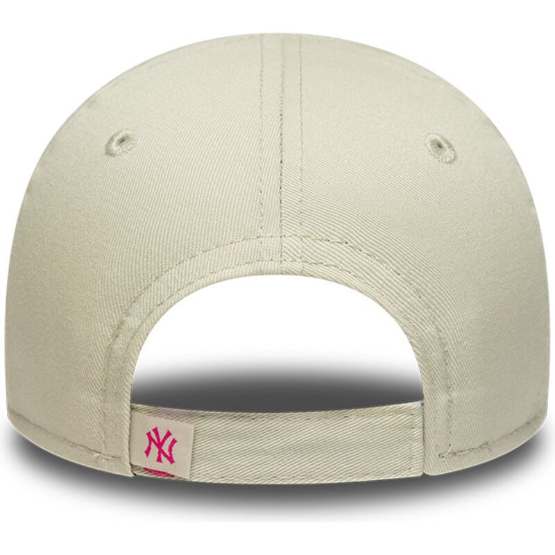 gorra-curva-beige-ajustable-para-nino-con-logo-rosa-9forty-dino-icon-de-new-york-yankees-mlb-de-new-era