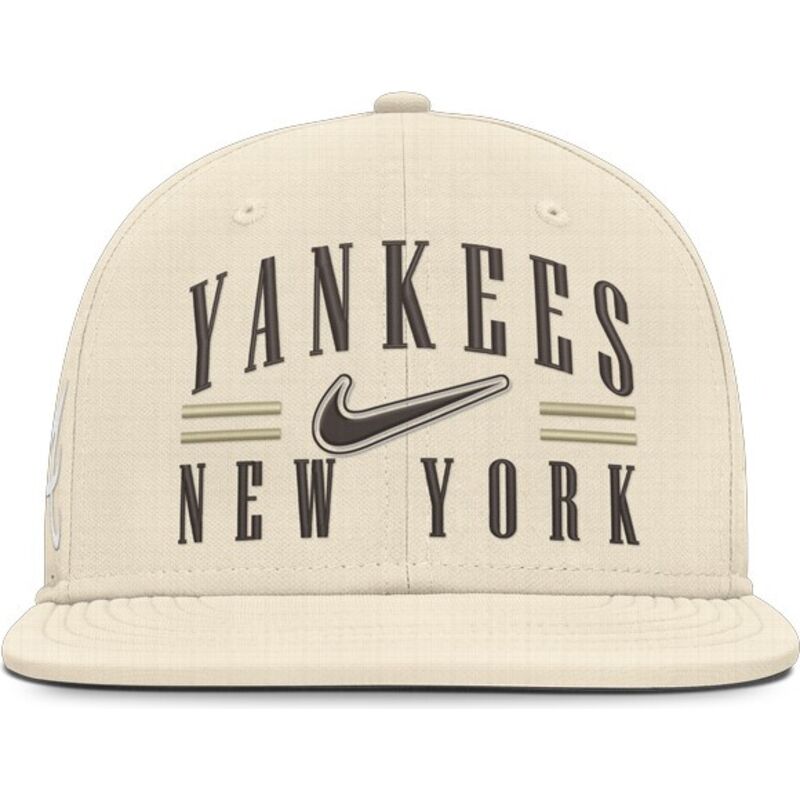 gorra-plana-beige-ajustada-dri-fit-true-structured-aero-bill-de-new-york-yankees-mlb-de-nike gorra-plana-beige-ajustada-dri-fit-true-structured-aero-bill-de-new-york-yankees-mlb-de-nike