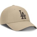 gorra-curva-beige-ajustable-con-logo-marron-club-structured-uv-poly-ripstop-de-los-angeles-dodgers-mlb-de-nike