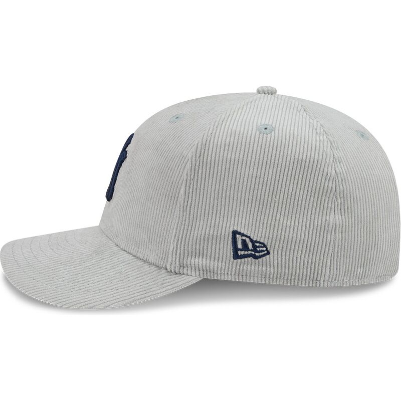 gorra-curva-gris-ajustada-con-logo-azul-marino-59fifty-cord-de-new-york-yankees-mlb-de-new-era