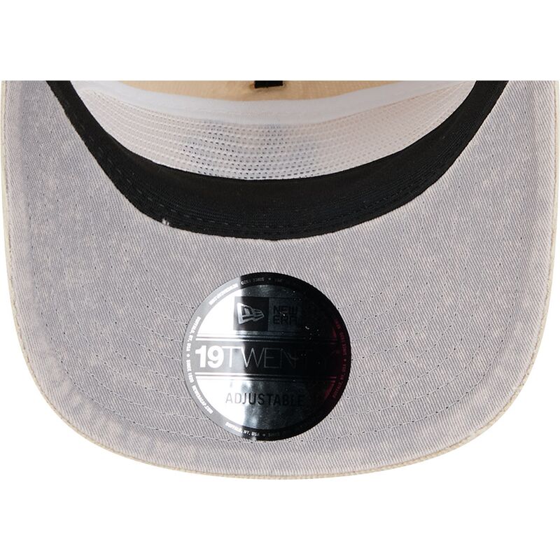 gorra-curva-beige-ajustable-con-logo-azul-marino-19twenty-na-lifestyle-f1-de-new-york-yankees-mlb-de-new-era