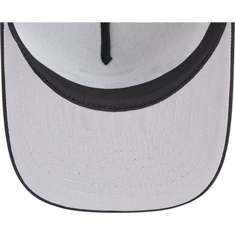 new-era-9fifty-a-frame-na-lifestyle-f1-chicago-white-sox-mlb-black-and-white-trucker-hat