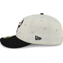 gorra-curva-beige-y-negra-ajustada-59fifty-beads-na-lifestyle-f1-de-chicago-bulls-nba-de-new-era