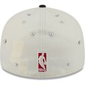 gorra-curva-beige-y-negra-ajustada-59fifty-beads-na-lifestyle-f1-de-chicago-bulls-nba-de-new-era