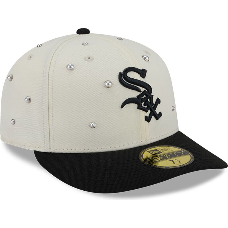 gorra-curva-beige-y-negra-ajustada-59fifty-beads-na-lifestyle-f1-de-chicago-white-sox-mlb-de-new-era