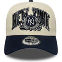 gorra-curva-beige-y-azul-marino-snapback-e-frame-wordmark-suede-de-new-york-yankees-mlb-de-new-era