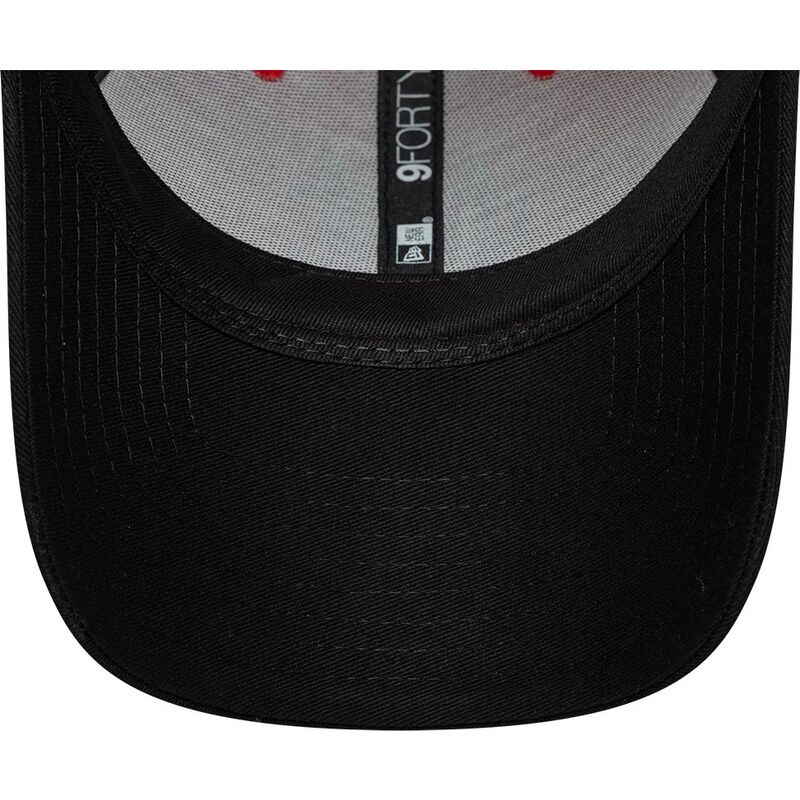 new-era-curved-brim-9forty-contrast-manchester-united-football-club-premier-league-red-and-black-adjustable-cap new-era-curved-brim-9forty-contrast-manchester-united-football-club-premier-league-red-and-black-adjustable-cap