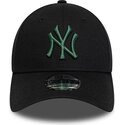 gorra-curva-negra-ajustable-con-logo-verde-oscuro-9forty-league-essential-de-new-york-yankees-mlb-de-new-era