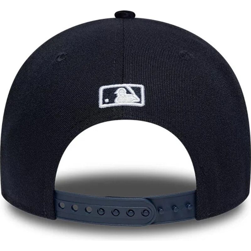 gorra-curva-azul-marino-snapback-9forty-m-crown-cord-visor-de-new-york-yankees-mlb-de-new-era gorra-curva-azul-marino-snapback-9forty-m-crown-cord-visor-de-new-york-yankees-mlb-de-new-era