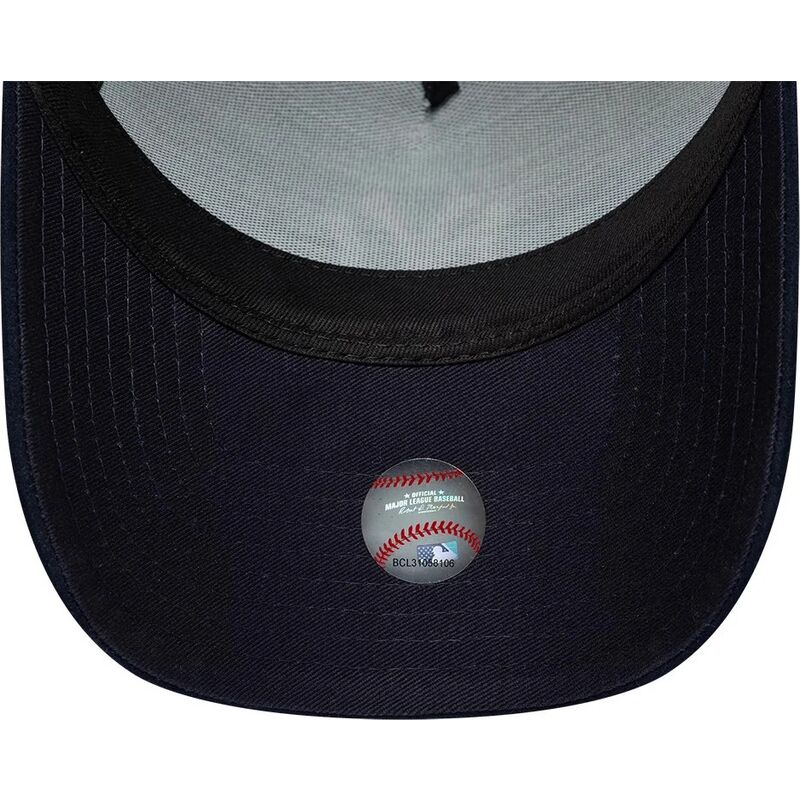 gorra-curva-verde-y-azul-marino-snapback-e-frame-suede-visor-de-new-york-yankees-mlb-de-new-era