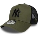 gorra-trucker-verde-y-negra-con-logo-negro-a-frame-league-essential-de-new-york-yankees-mlb-de-new-era