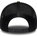 gorra-trucker-verde-y-negra-con-logo-negro-a-frame-league-essential-de-new-york-yankees-mlb-de-new-era