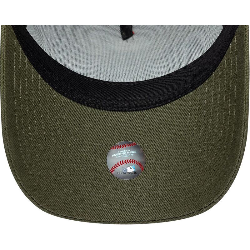 new-era-black-logo-a-frame-league-essential-new-york-yankees-mlb-green-and-black-trucker-hat