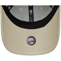 gorra-curva-beige-ajustable-para-mujer-9forty-fruit-icon-strawberry-de-new-york-yankees-mlb-de-new-era