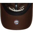 gorra-curva-marron-ajustable-para-mujer-9twenty-cord-script-de-new-york-yankees-mlb-de-new-era