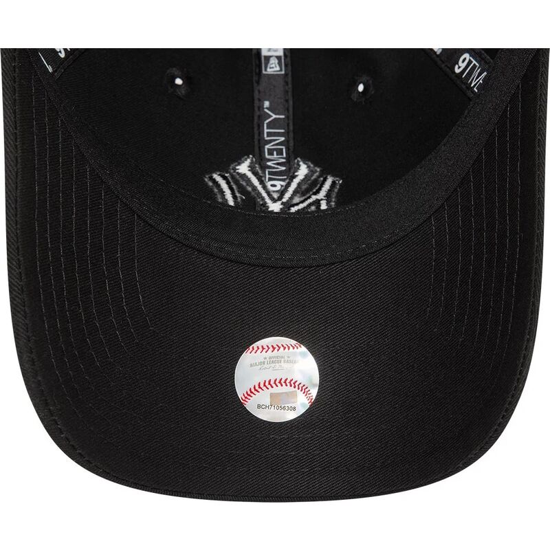 gorra-curva-negra-ajustable-con-logo-negro-9twenty-league-essential-de-new-york-yankees-mlb-de-new-era