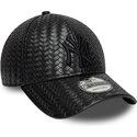 gorra-curva-negra-snapback-con-logo-negro-9forty-pu-weave-de-new-york-yankees-mlb-de-new-era