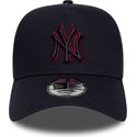 gorra-curva-azul-marino-snapback-con-logo-rojo-e-frame-team-outline-de-new-york-yankees-mlb-de-new-era