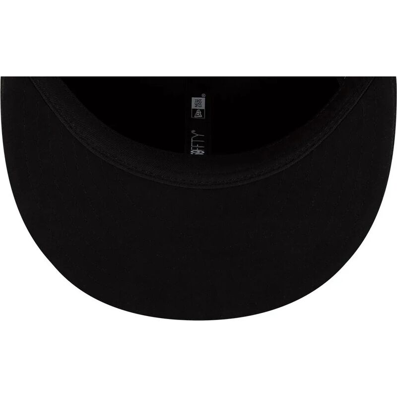 gorra-plana-negra-ajustada-con-logo-negro-de-fc-barcelona-laliga-59fifty-mes-que-un-club-de-new-era