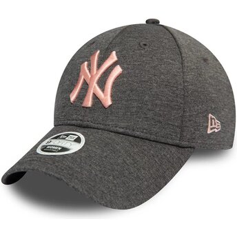 Gorra curva gris ajustable con logo rosa 9FORTY Tech Jersey de New York Yankees MLB de New Era