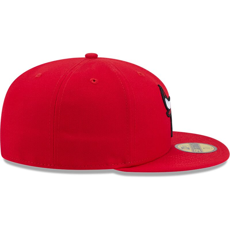 gorra-plana-roja-ajustada-59fifty-side-script-de-chicago-bulls-nba-de-new-era gorra-plana-roja-ajustada-59fifty-side-script-de-chicago-bulls-nba-de-new-era