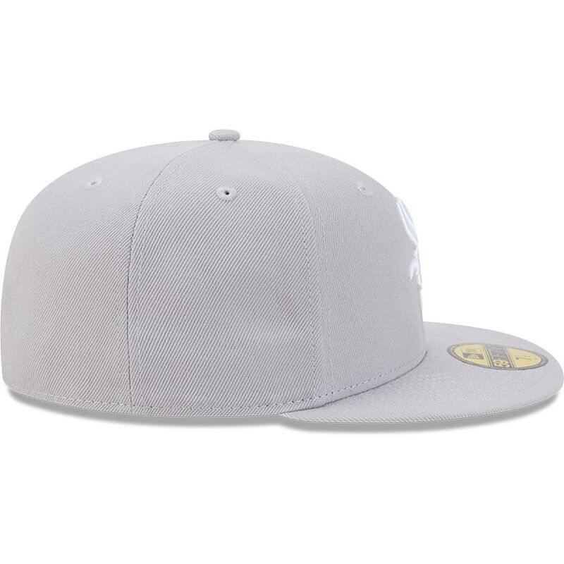 gorra-plana-gris-ajustada-59fifty-side-script-de-chicago-white-sox-mlb-de-new-era gorra-plana-gris-ajustada-59fifty-side-script-de-chicago-white-sox-mlb-de-new-era