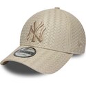 gorra-curva-beige-ajustable-con-logo-beige-9forty-pu-weave-de-new-york-yankees-mlb-de-new-era