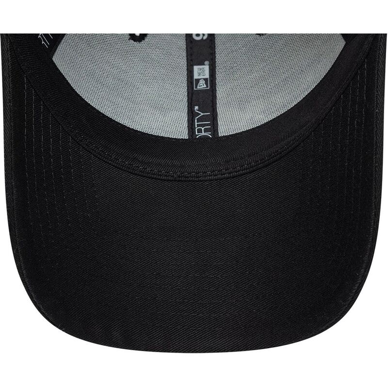 gorra-curva-negra-ajustable-9forty-gem-patch-distress-alone-de-new-era