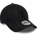 gorra-curva-negra-ajustable-con-logo-negro-9forty-winter-de-new-york-yankees-mlb-de-new-era