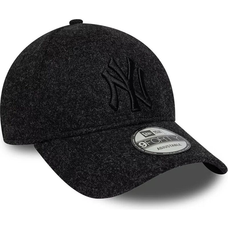 gorra-curva-negra-ajustable-con-logo-negro-9forty-winter-de-new-york-yankees-mlb-de-new-era