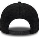 gorra-curva-negra-ajustable-con-logo-negro-9forty-winter-de-new-york-yankees-mlb-de-new-era