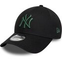 gorra-curva-negra-ajustable-con-logo-verde-oscuro-9forty-league-essential-de-new-york-yankees-mlb-de-new-era