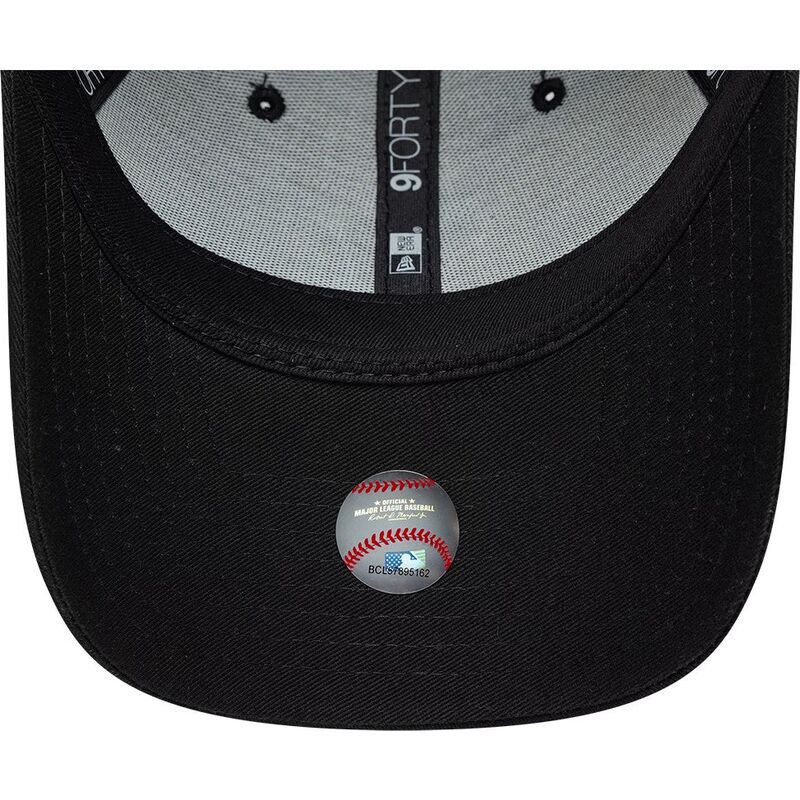 gorra-curva-negra-ajustable-con-logo-verde-oscuro-9forty-league-essential-de-new-york-yankees-mlb-de-new-era