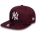gorra-plana-granate-snapback-9fifty-original-fit-league-essential-de-new-york-yankees-mlb-de-new-era