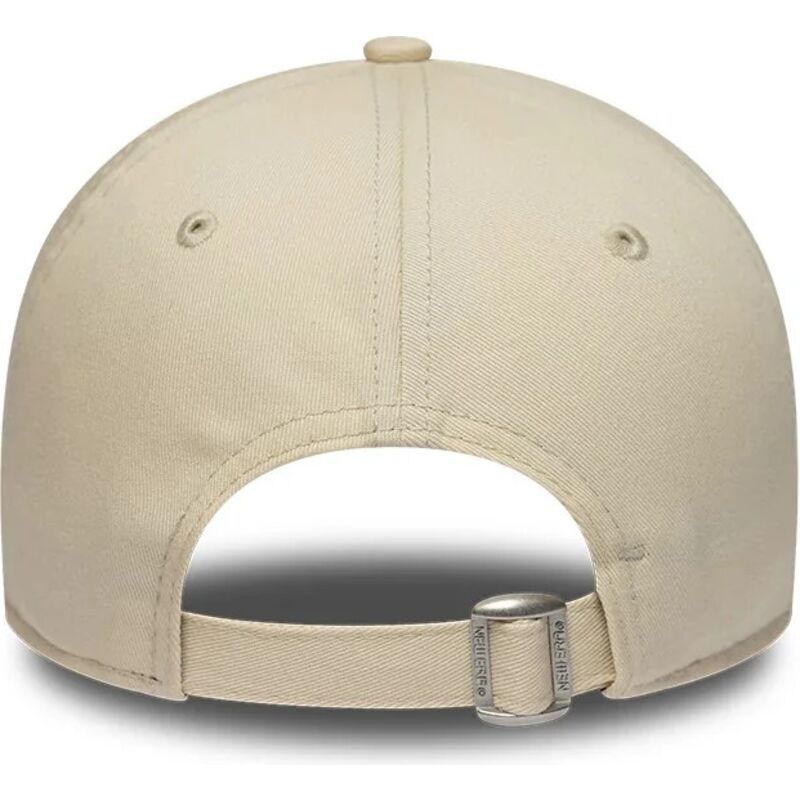 gorra-curva-beige-ajustable-con-logo-dorado-9twenty-league-essential-de-new-york-yankees-mlb-de-new-era