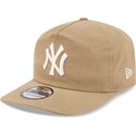 gorra-curva-beige-snapback-19twenty-precurved-de-new-york-yankees-mlb-de-new-era