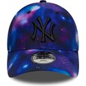 gorra-curva-multicolor-snapback-para-nino-con-logo-negro-9forty-all-over-print-space-de-new-york-yankees-mlb-de-new-era