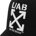 gorra-curva-negra-ajustable-con-logo-blanco-clamp-arrows-twill-de-l-ab-c-o-off-white