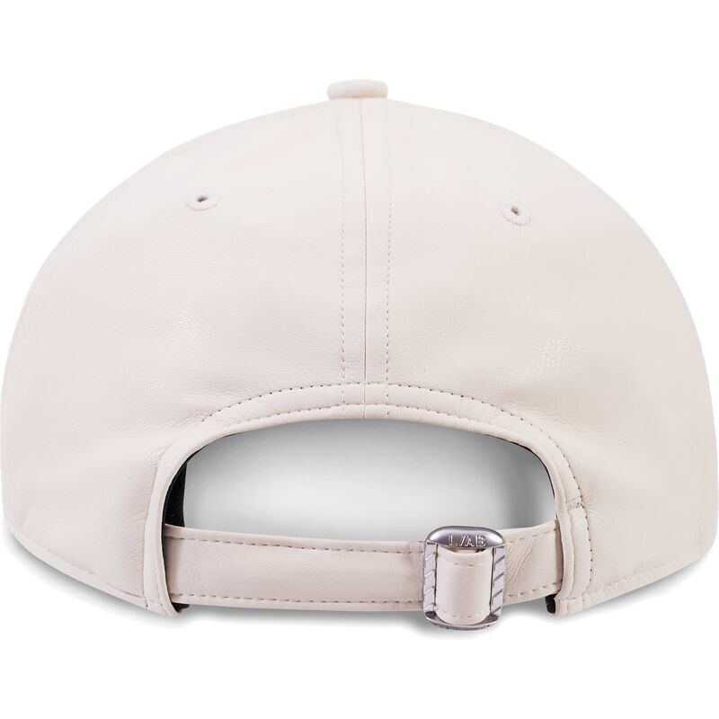 gorra-curva-beige-ajustable-clamp-arrows-pu-leather-de-l-ab-c-o-off-white