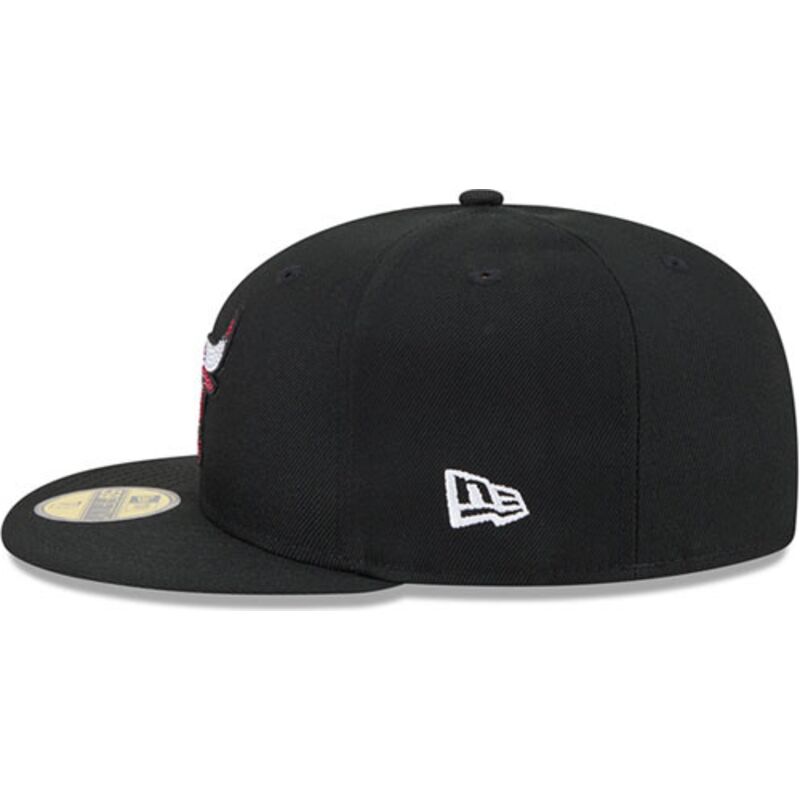 gorra-plana-negra-ajustada-59fifty-rhinestone-badge-de-chicago-bulls-nba-de-new-era gorra-plana-negra-ajustada-59fifty-rhinestone-badge-de-chicago-bulls-nba-de-new-era