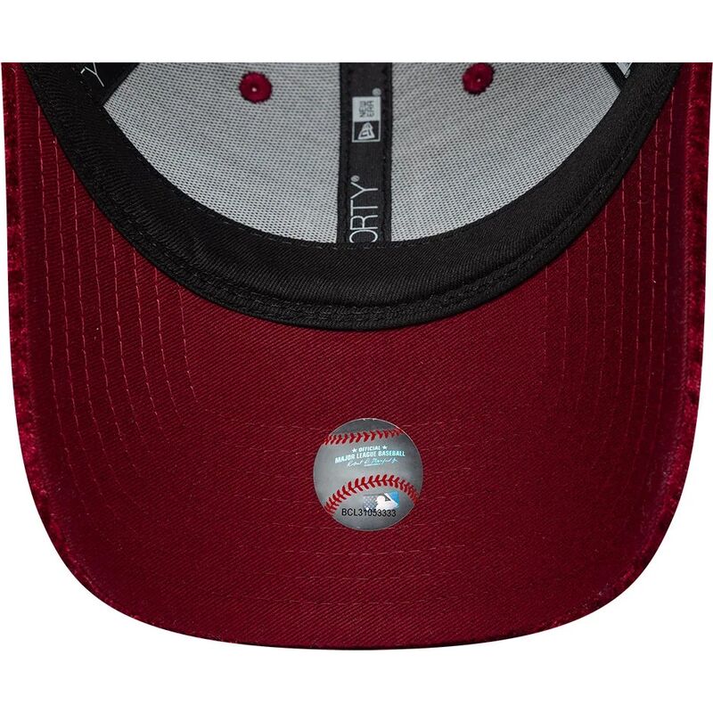 new-era-curved-brim-women-red-logo-9forty-velour-los-angeles-dodgers-mlb-red-adjustable-cap