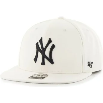 47 Brand Flat Brim MLB New York Yankees Smooth White Snapback Cap