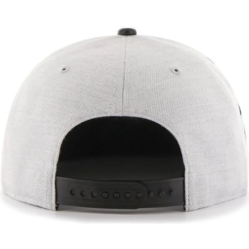 petten-plat-grijs-snapback-lisa-lateral-van-new-york-yankees-mlb-van-47-brand